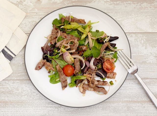 51. Crying Tiger Beef Salad/ スーロンハイビーフサラダ.